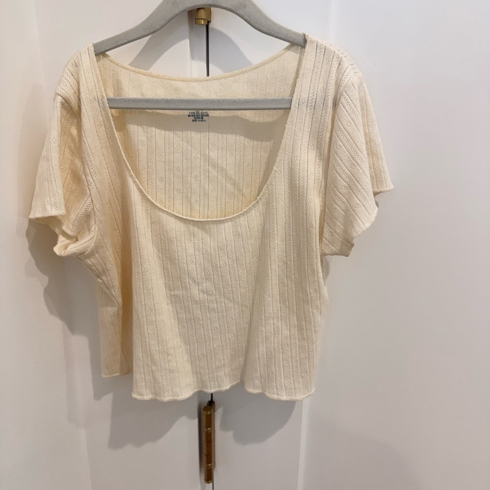 Brandy Melville Cream Short Sleeve Top